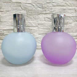 Lámparas catalíticas azul y fucsia mate para purificar el ambiente