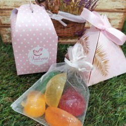Caja de jabones con aromas frutales listos para regalar