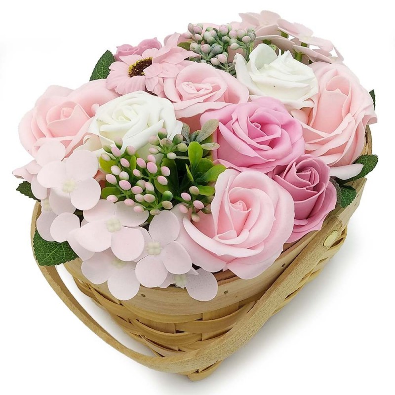 rosas de jabon en cesta de regalo